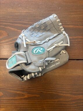 Rawlings Gray Leather 11.5” Softball Glove